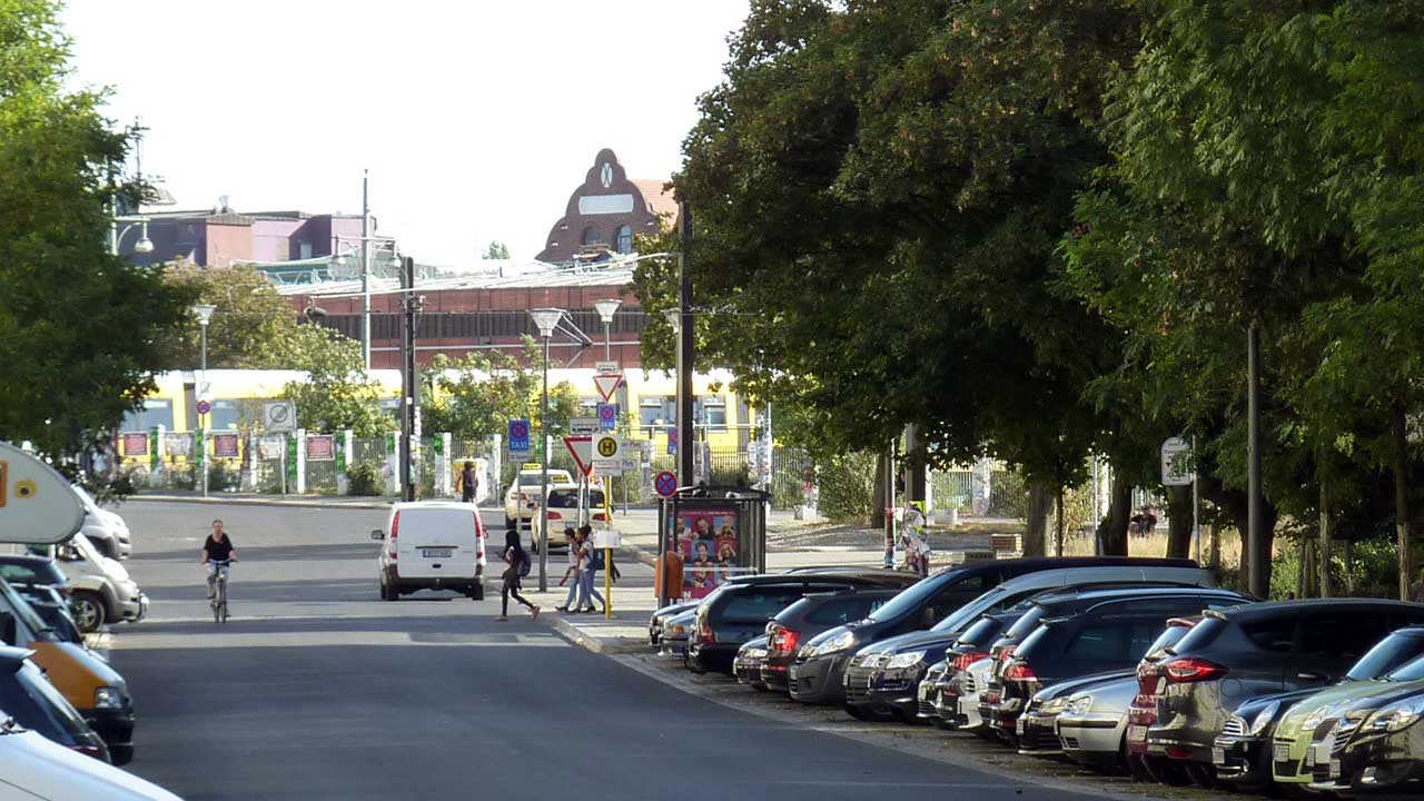 Kiez Hostel Umgebung: Marchlewskistraße führt direkt zur Warschauer Straße